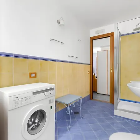 Amasdomi -